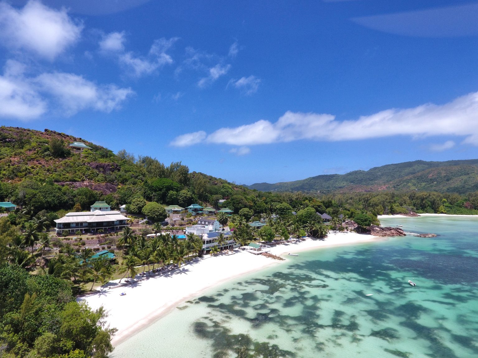 Berjaya beau vallon bay. Праслин Сейшелы. Beau Vallon Сейшелы. Berjaya beau Vallon Bay 4 Сейшелы. L Archipel Hotel 4* на о. Праслин -.