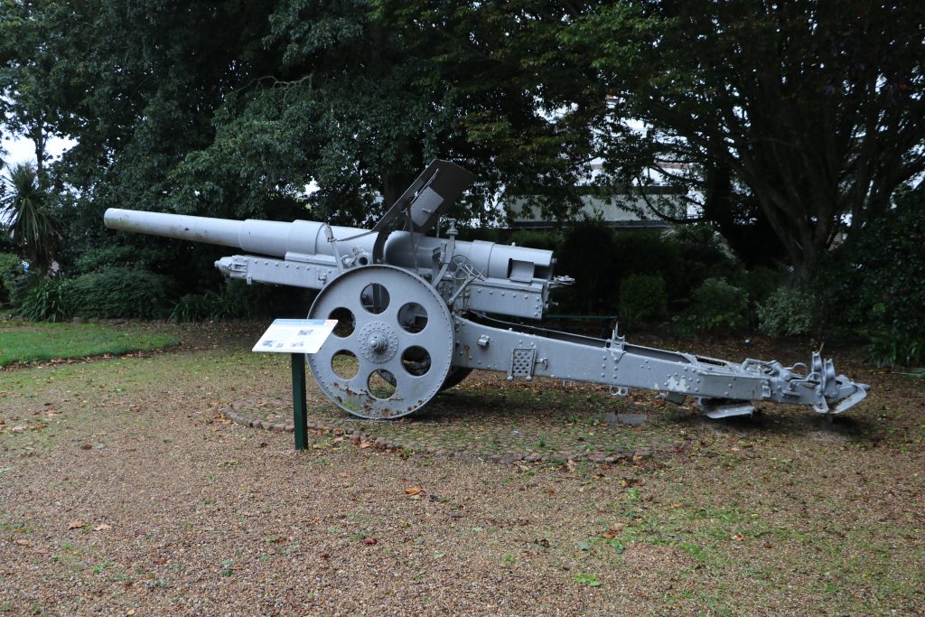 Victoria Tower Artillery, Monument Gardens
