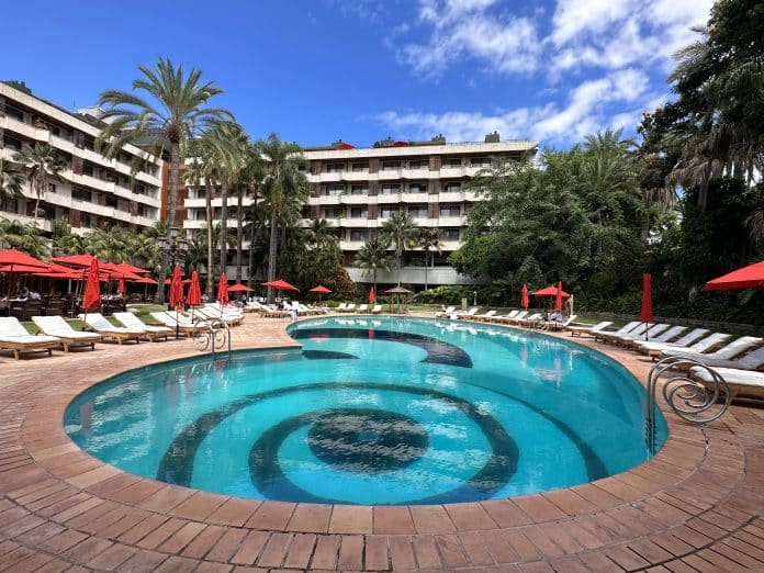 Hotel-Botanico-Main-Swimming-Pool